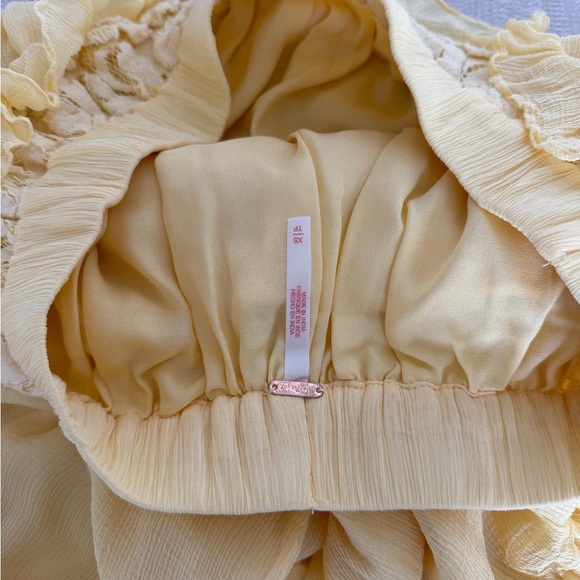 Free People Lynden Set Yellow Lace Detail - Picture 2 of 9